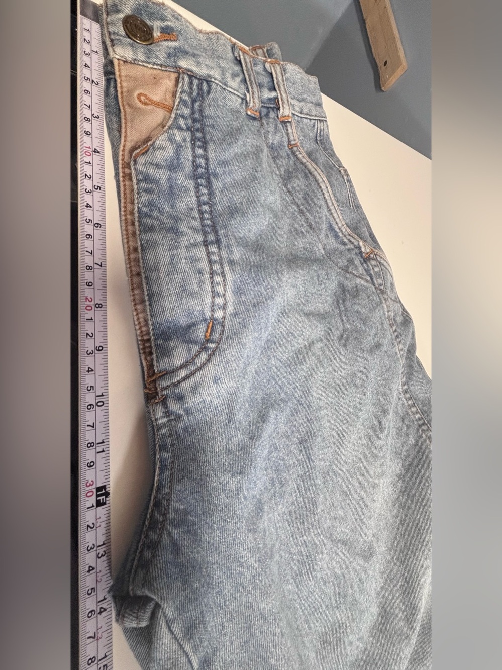 1980s Nevada Vintage high-waisted ribcage western cowgirl denim jeans size 31 - Picture 4 of 10